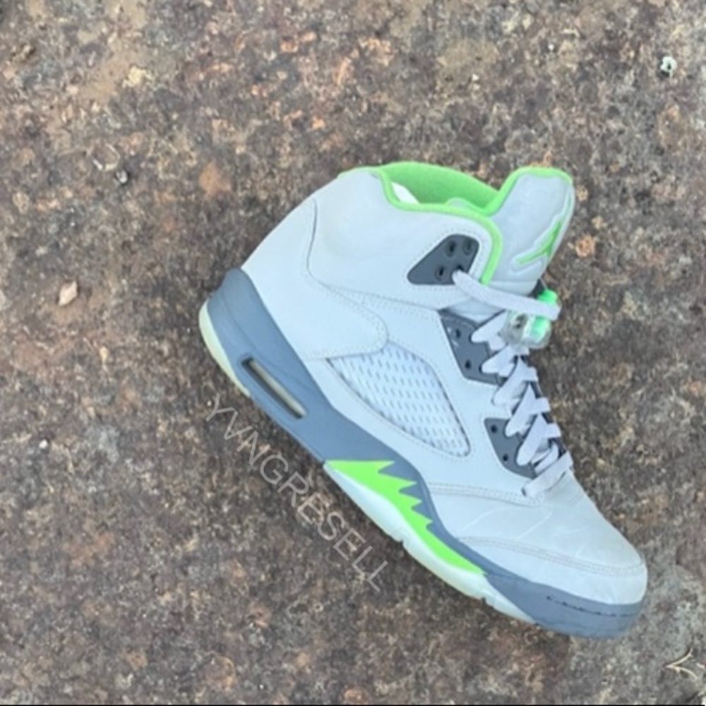 PENDING• Jordan Brand Retro 5 “Green-Bean” [2022]
